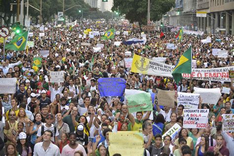  2013年ブラジル抗議運動: 社会的不平等と政治腐敗への怒り